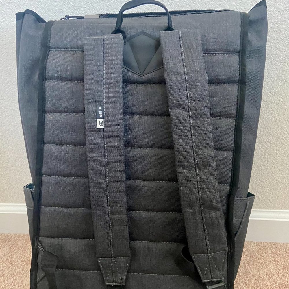 Laptop Backpack - Picture 2 of 6